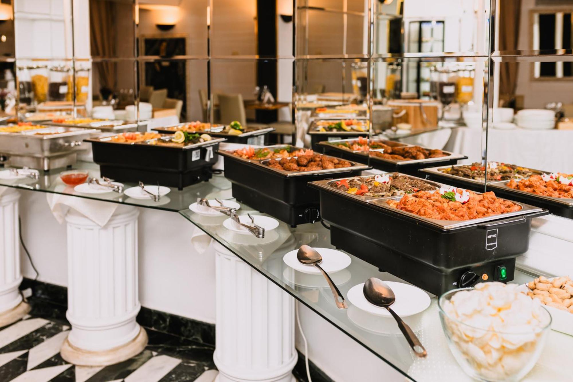 פלוייסטי Vigo Hotel מראה חיצוני תמונה